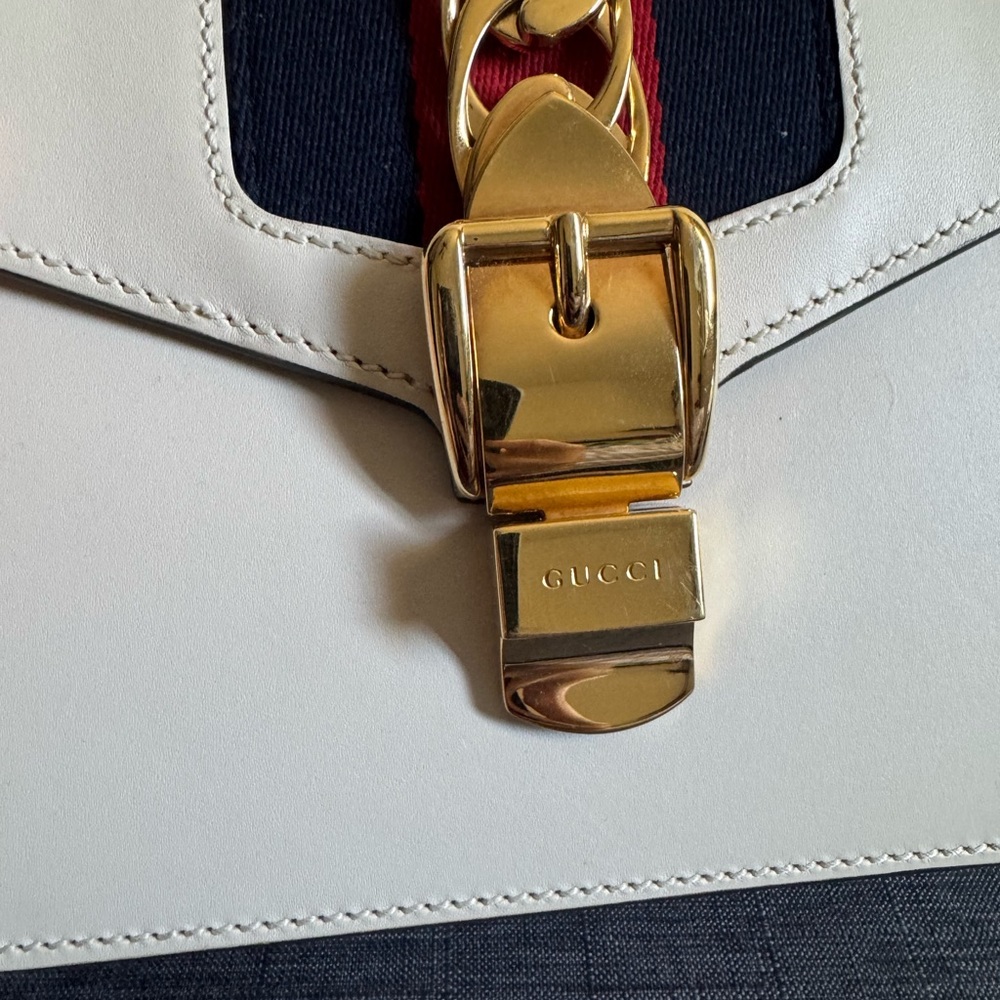 Gucci White Leather Top Handle Satchel with Navy-Red Web & Gold Hardware - Picture 2 of 9